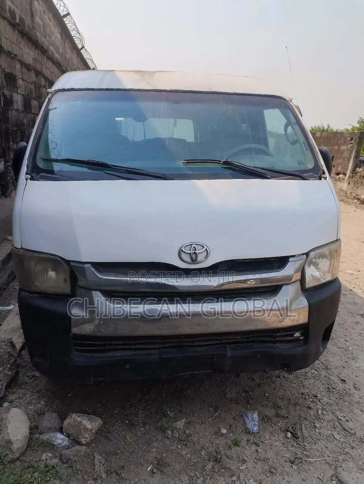 Toyota HiAce 2007 White