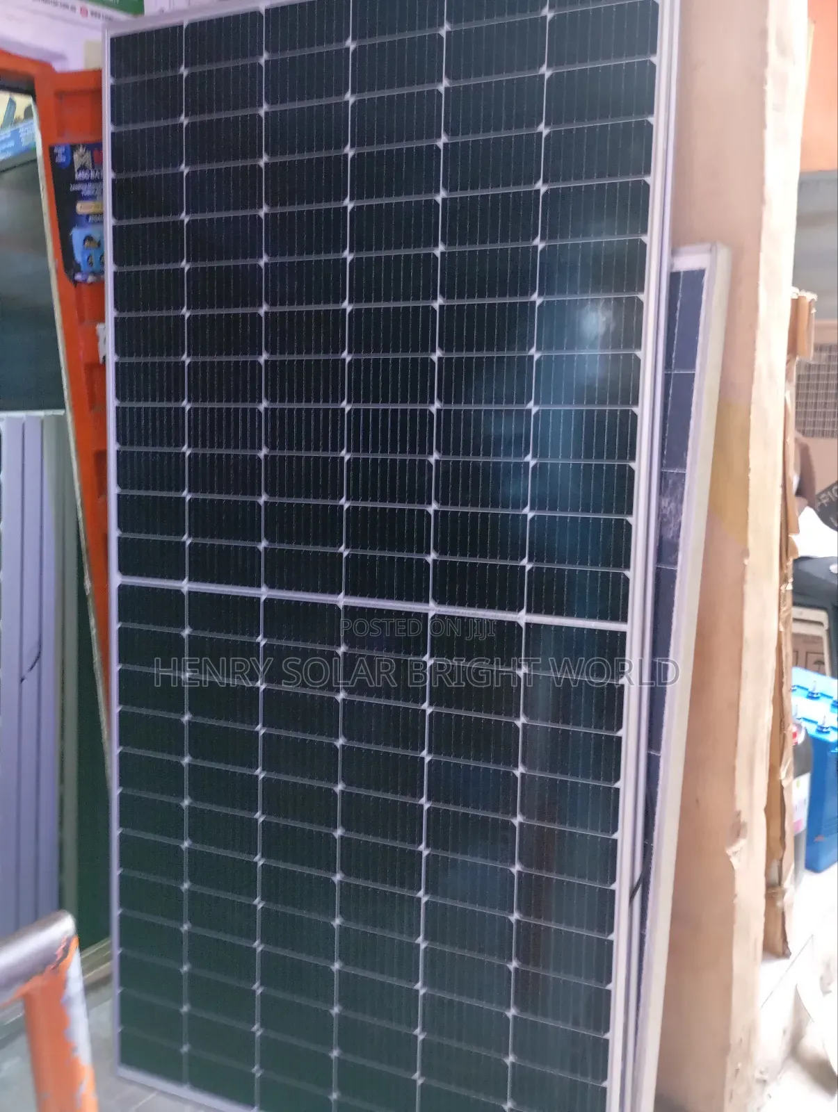 555w Jsolar Panel