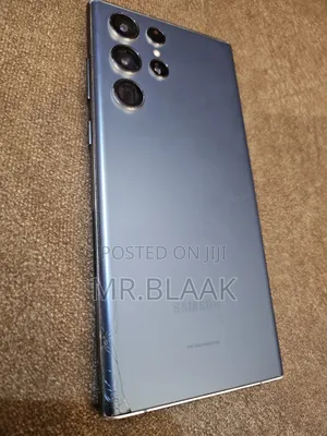 Photo - Samsung Galaxy S22 Ultra 5G 256 GB Green