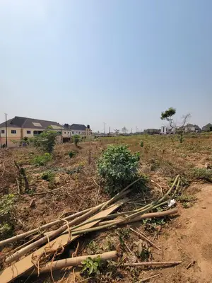 650sqm of Land in an Estate