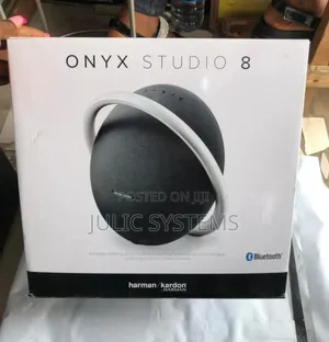 Photo - Harman Kardon Onyx Studio 8 Wireless Speaker (Black)