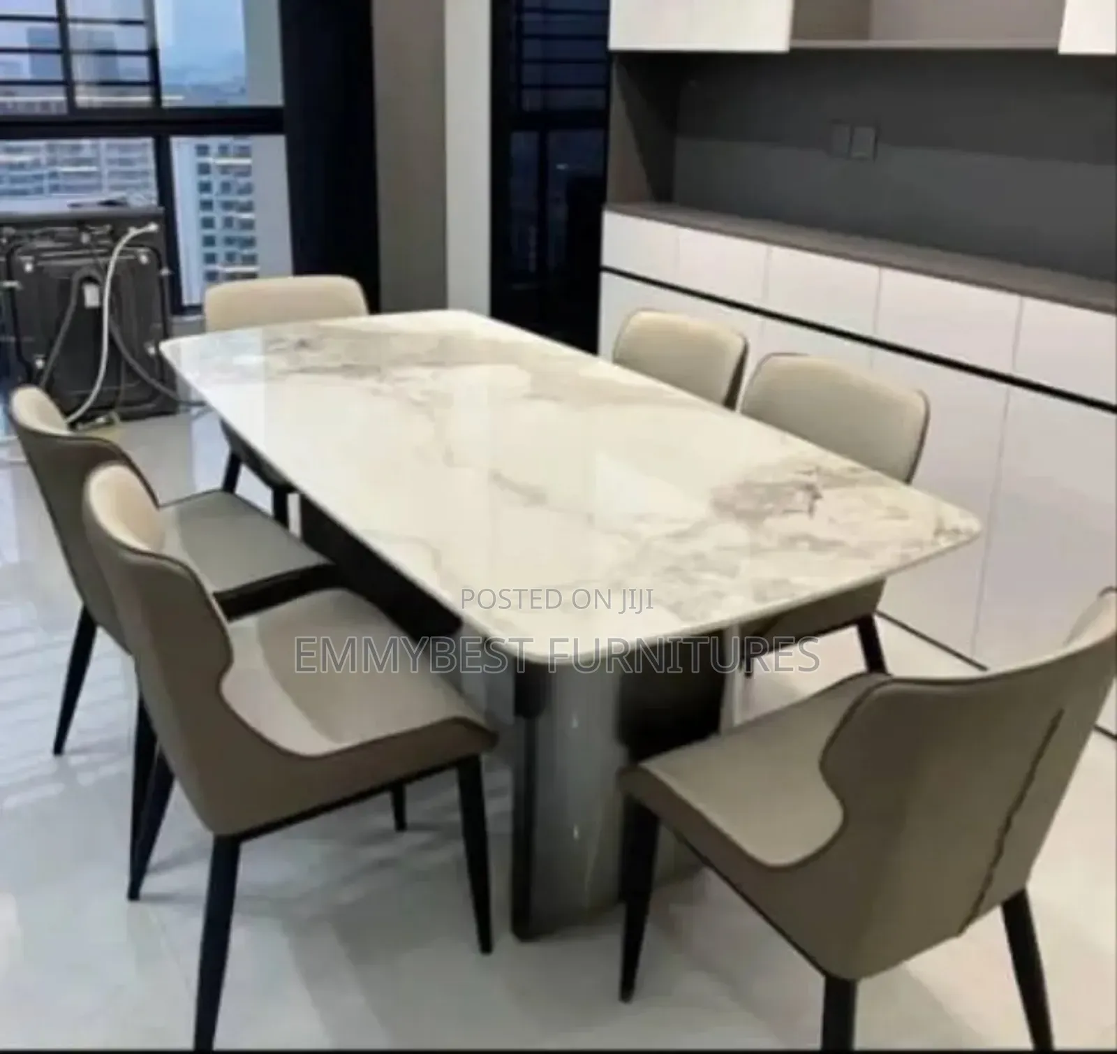Classic Luxury Dinning Set.