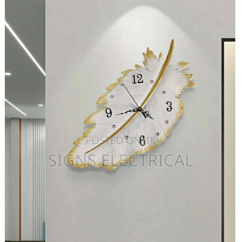 New Modern Nordic Gold Wire Feather Clock