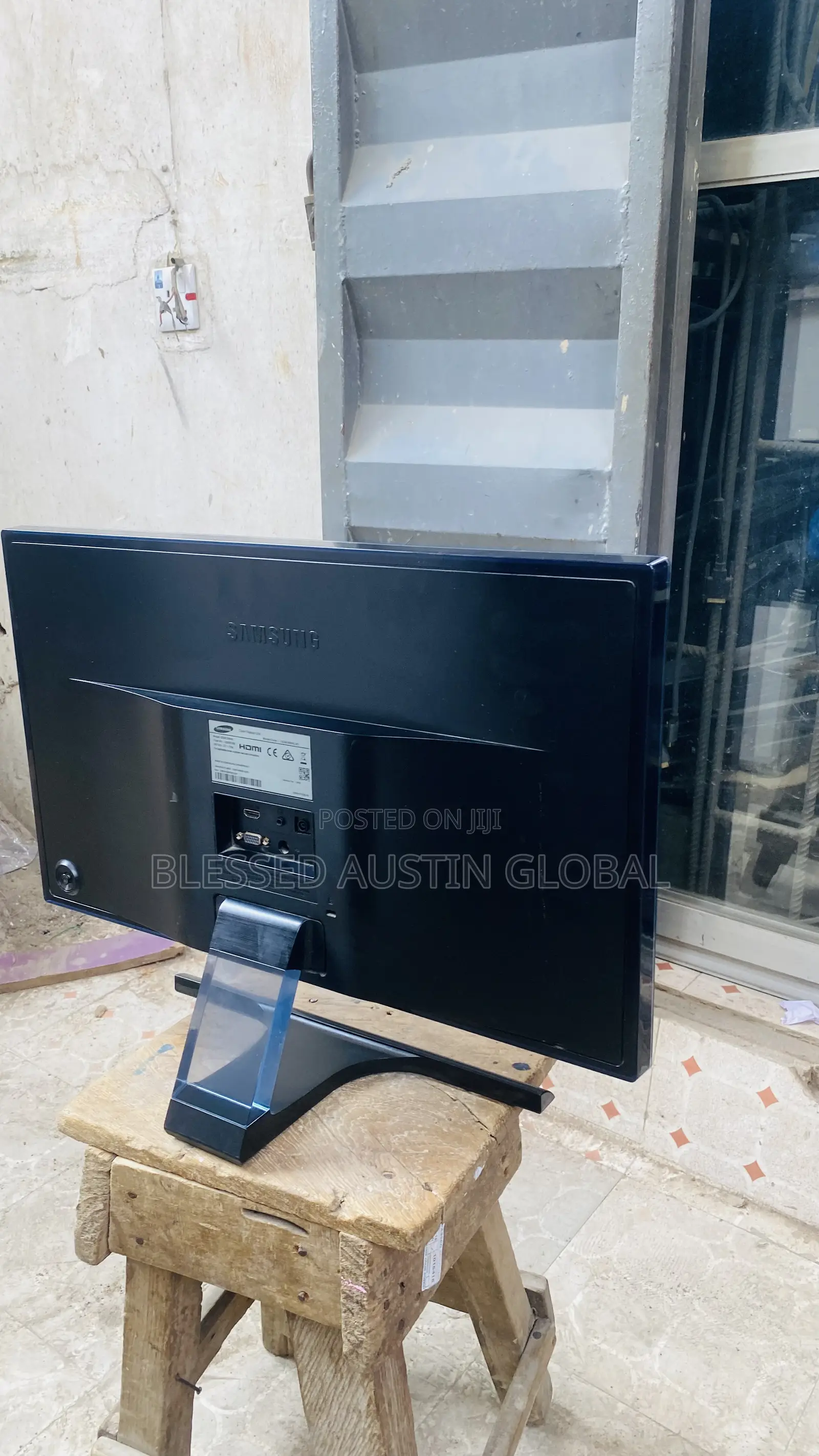 24 Inches Samsung Monitor