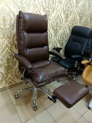 Padded Office Chair With Footrest