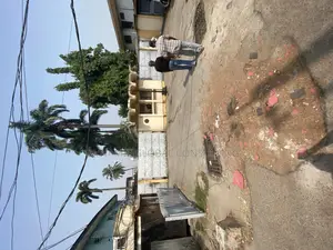 5bdrm Duplex in Bamishile Crescent, Ikeja for sale