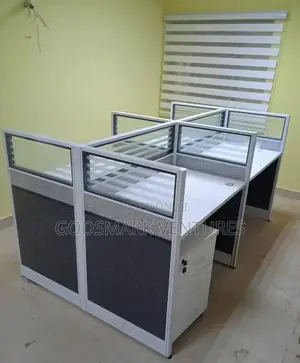 Office Workstation by 4 Partitions.