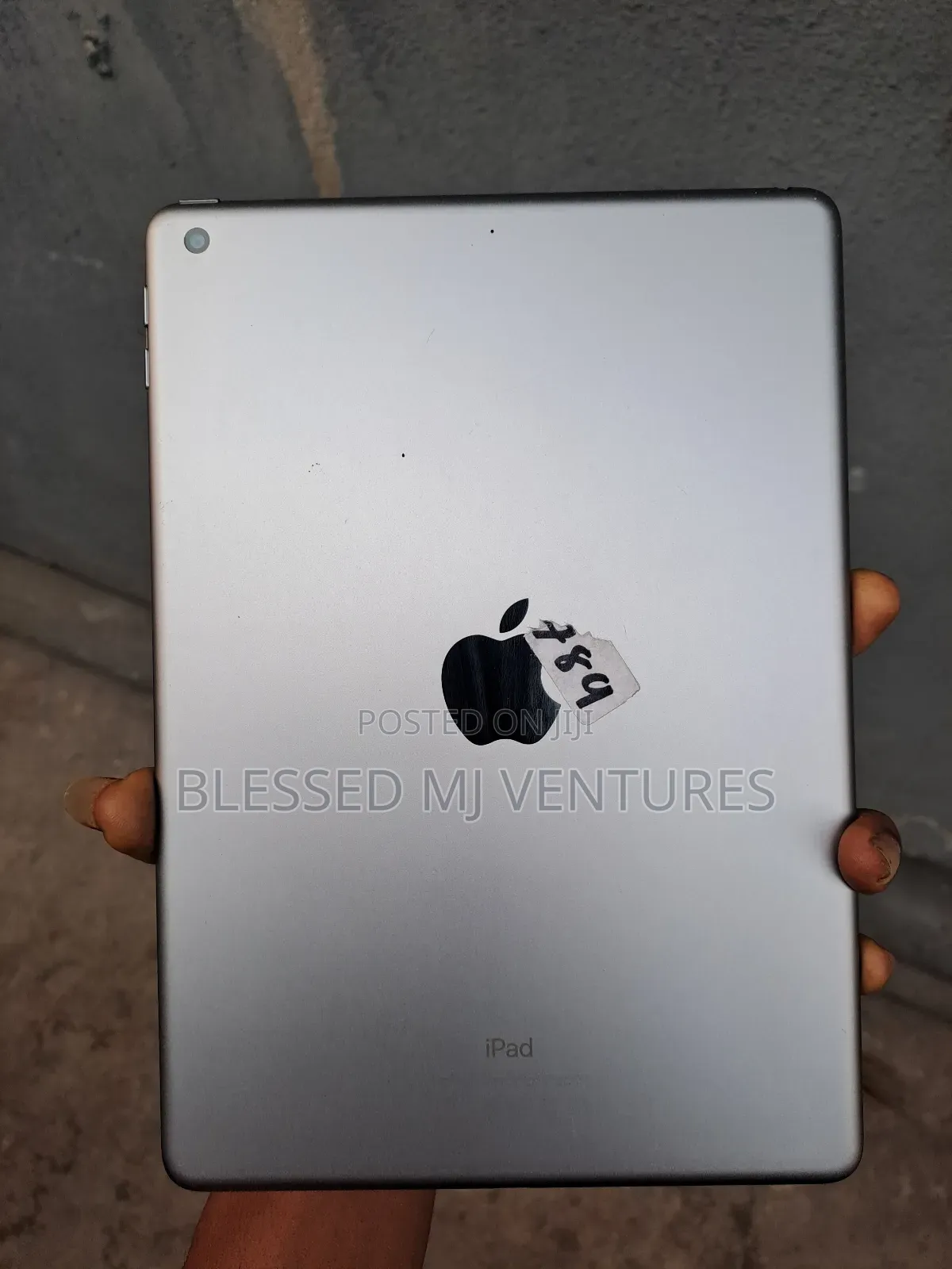 Apple iPad 9.7 32 GB Black