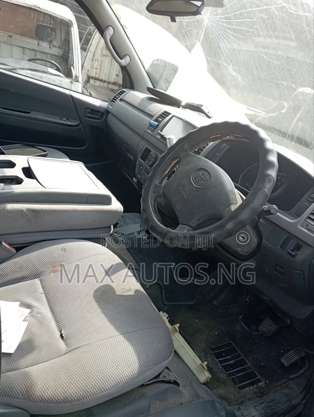 Toyota HiAce 2009 Blue