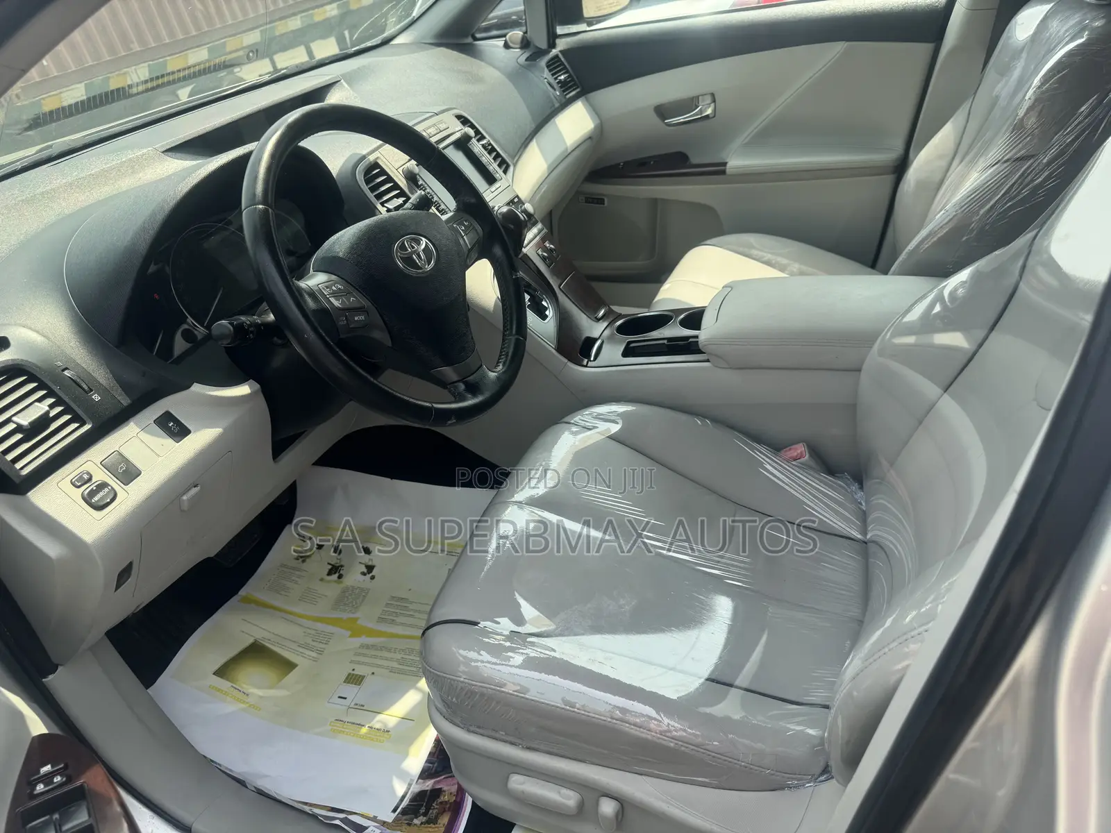 Toyota Venza V6 2010 Silver
