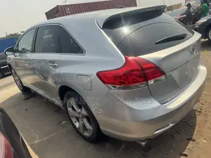 Toyota Venza V6 2010 Silver