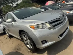 Toyota Venza V6 2010 Silver