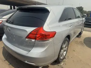 Toyota Venza V6 2010 Silver