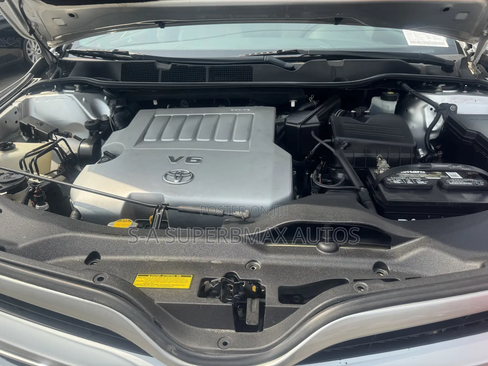 Toyota Venza V6 2010 Silver