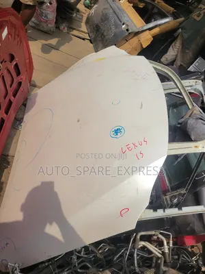 Bonnet Lexus Is250 2016