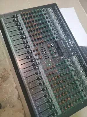 Yamaha 16 Channel Mixer Selection 16
