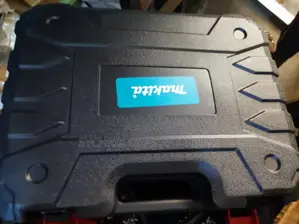 Makita Hitting Machine With 2batteries