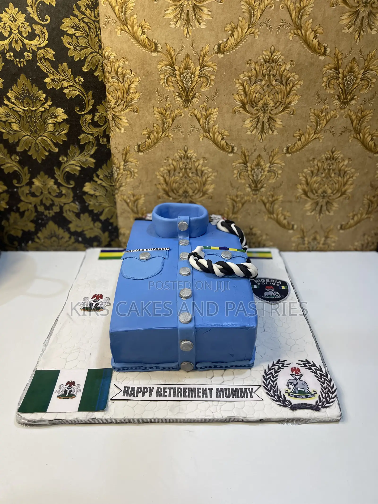 Bento Cake Size 4 Available for Sale