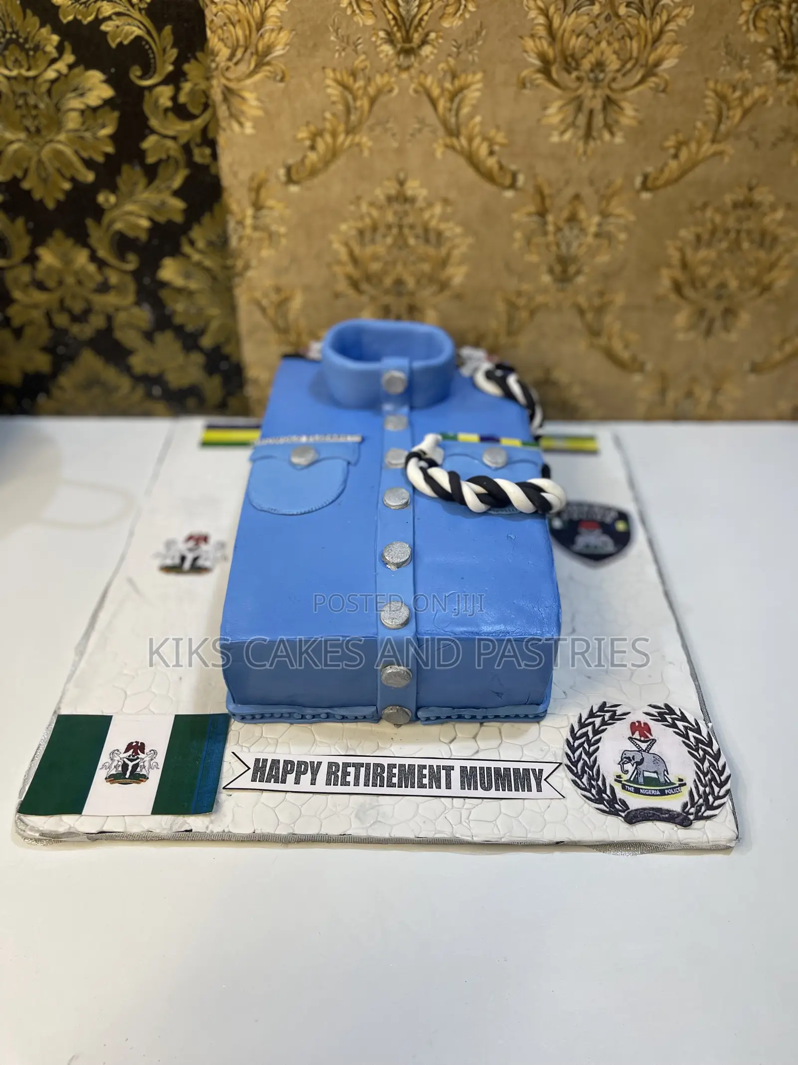 Bento Cake Size 4 Available for Sale