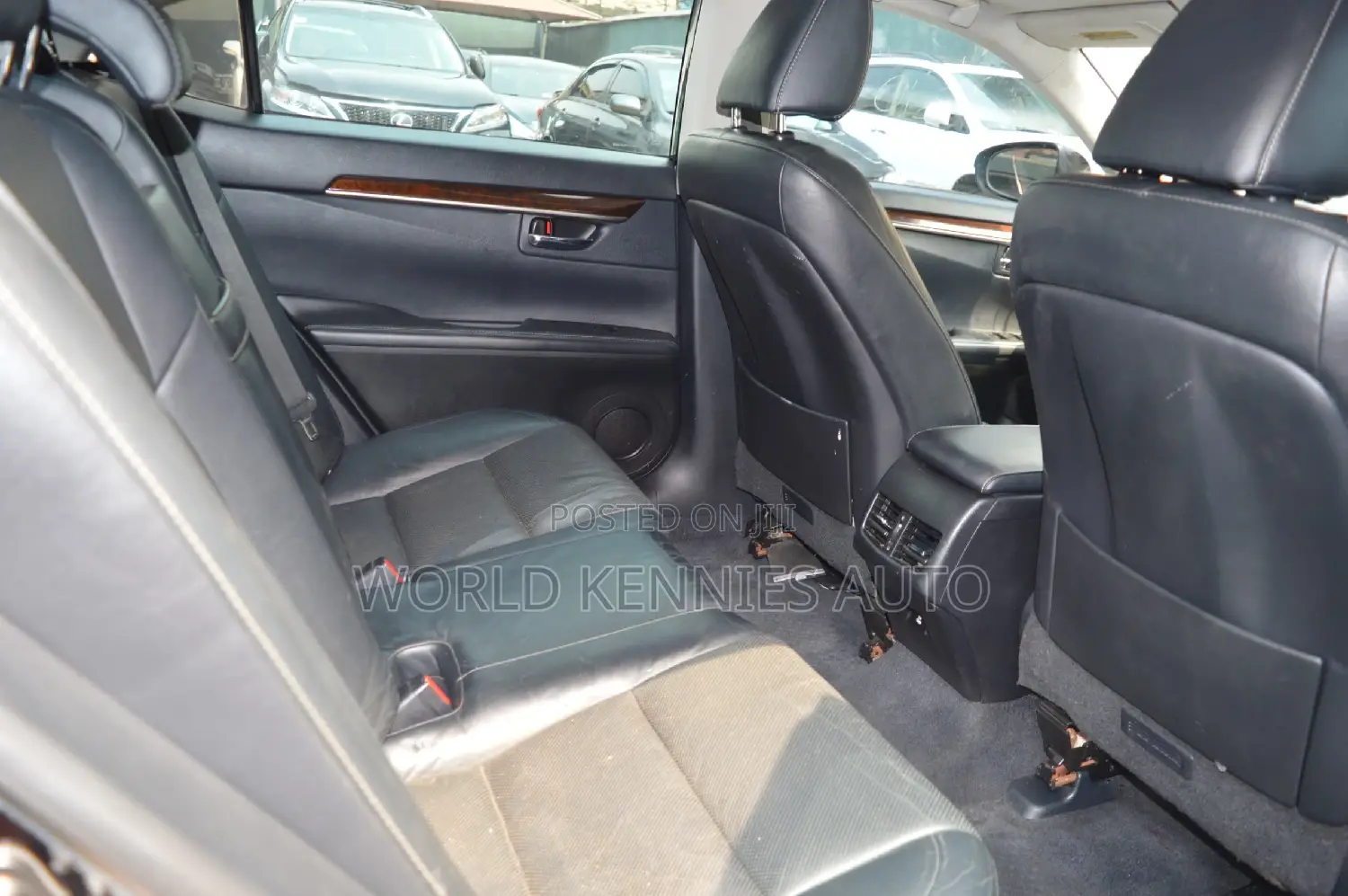 Lexus ES 2013 Black