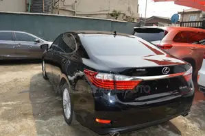Lexus ES 2013 Black