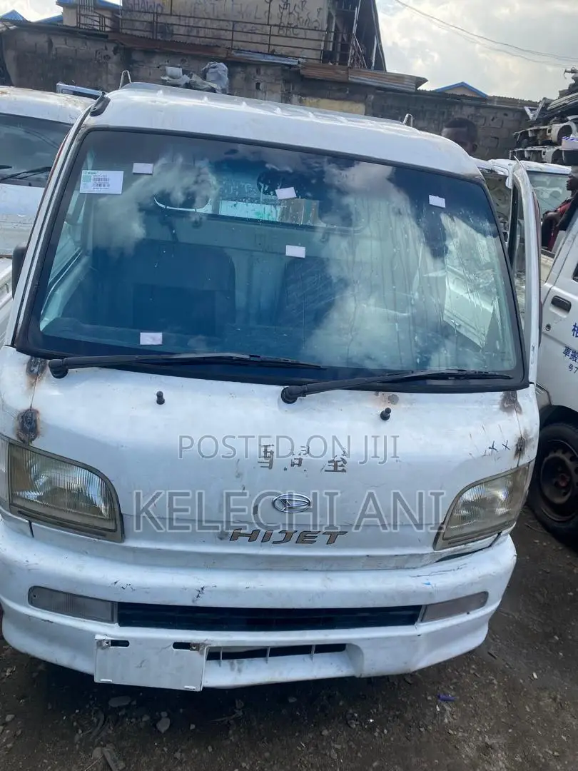Suzuki Every 2010 White