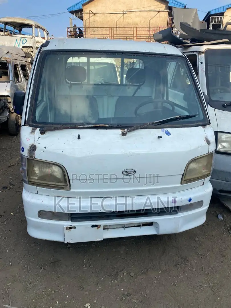 Suzuki Every 2010 White
