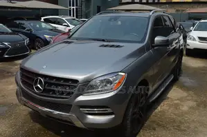 Mercedes-Benz M Class ML350 4dr SUV (3.5L 6cyl 7A) 2015 Gray