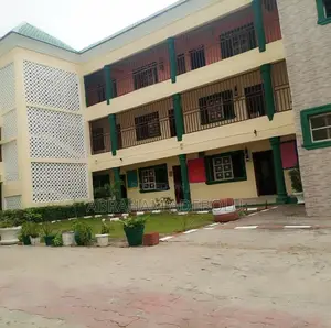 A Premium School of 3 Plots Situated in Ajah
