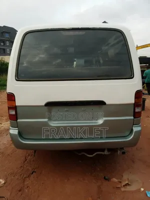 Toyota HiAce 2003 White