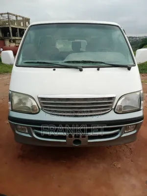 Toyota HiAce 2003 White