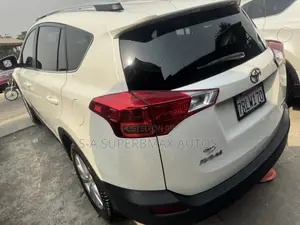 Toyota RAV4 2013 White