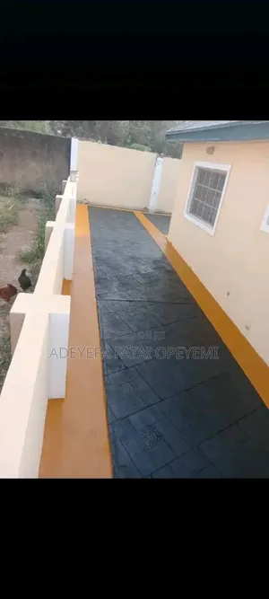 Stamp Floor Concrete and Tiling.