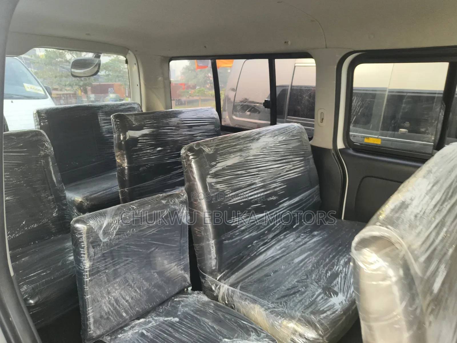 Toyota HiAce 2013 White