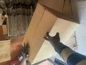 Diffrent Sizes of Plain Hand Made Cartons