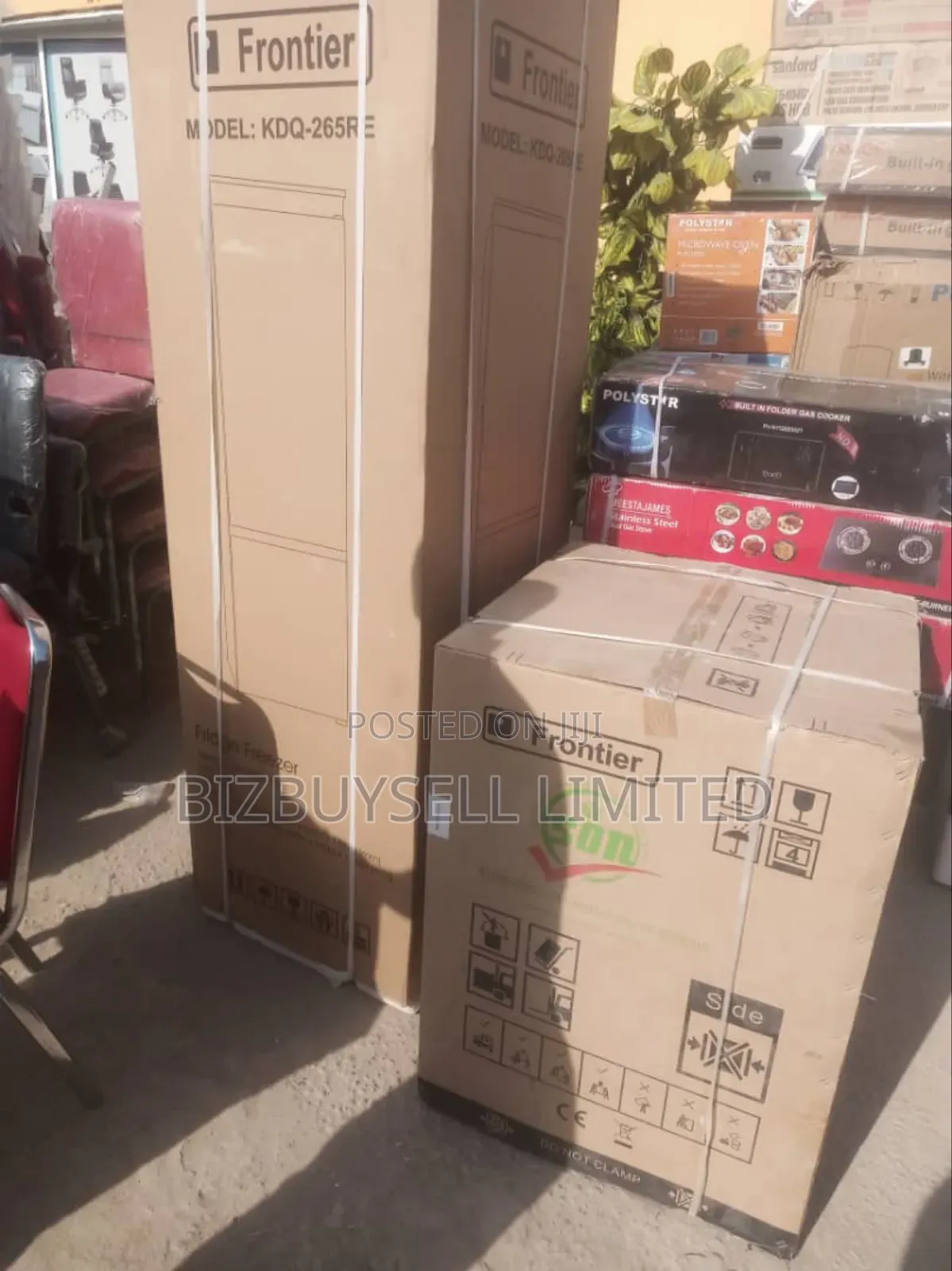 Inbuilt Fridge and Freezer.