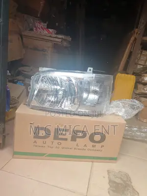 Hiace 2010 Head Lamps Assy