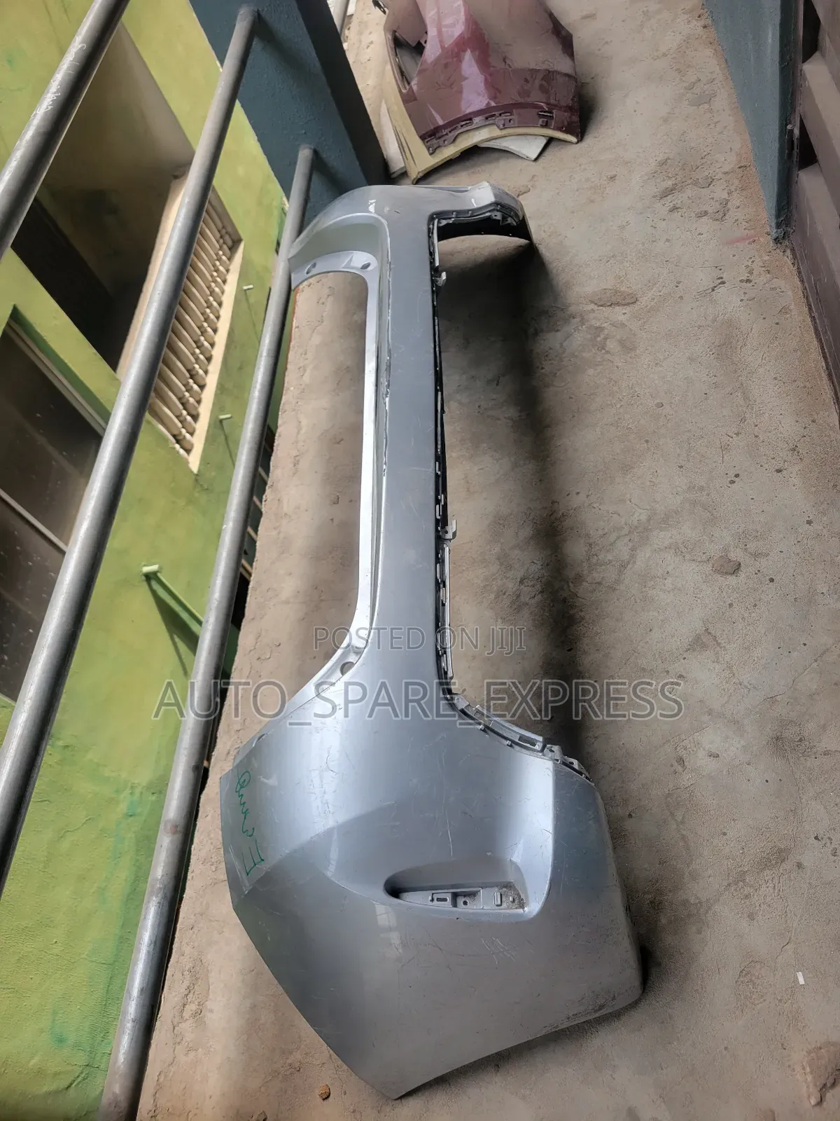 Auris 2017 Back Bumper