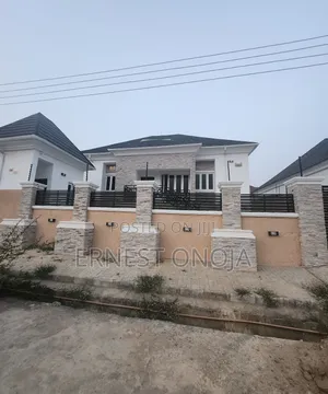 3bdrm Bungalow in Efab Queens Estate for sale