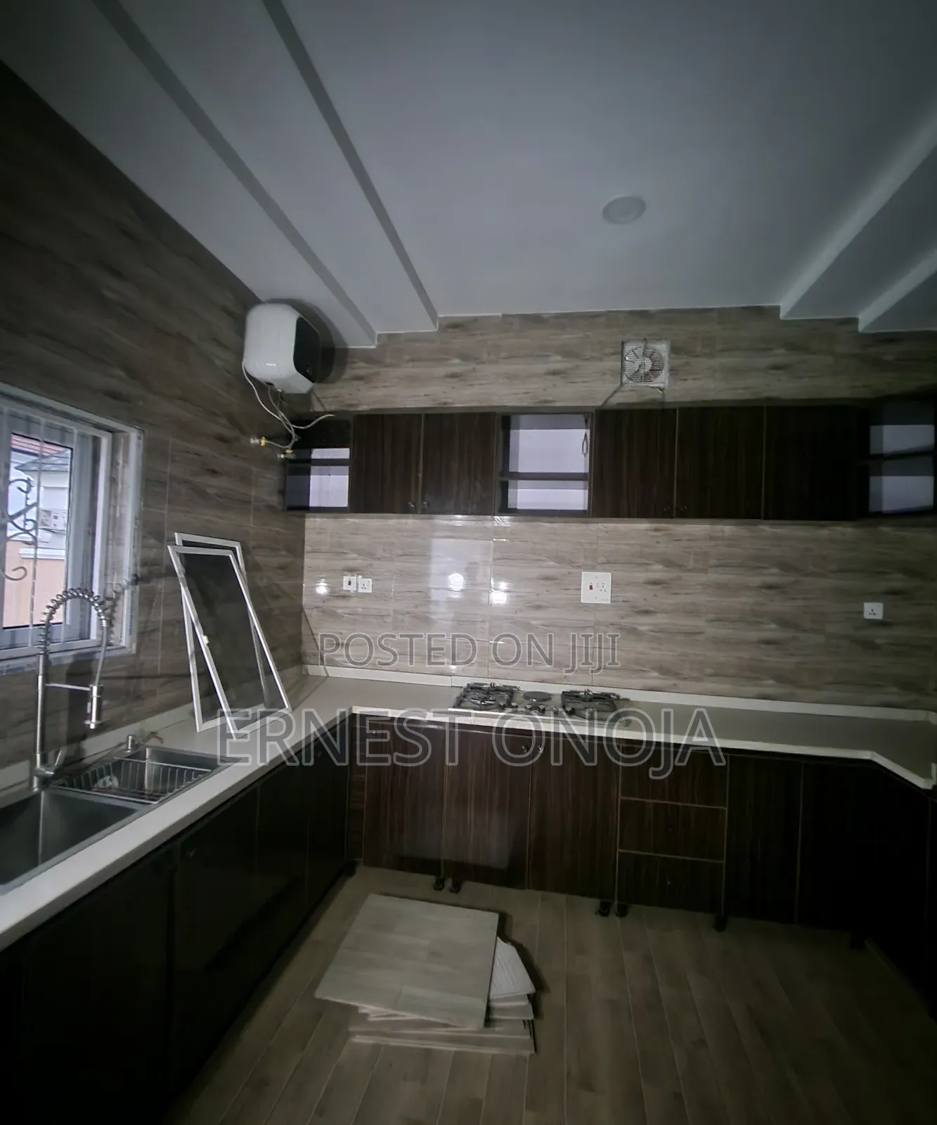 3bdrm Bungalow in Efab Queens Estate for sale