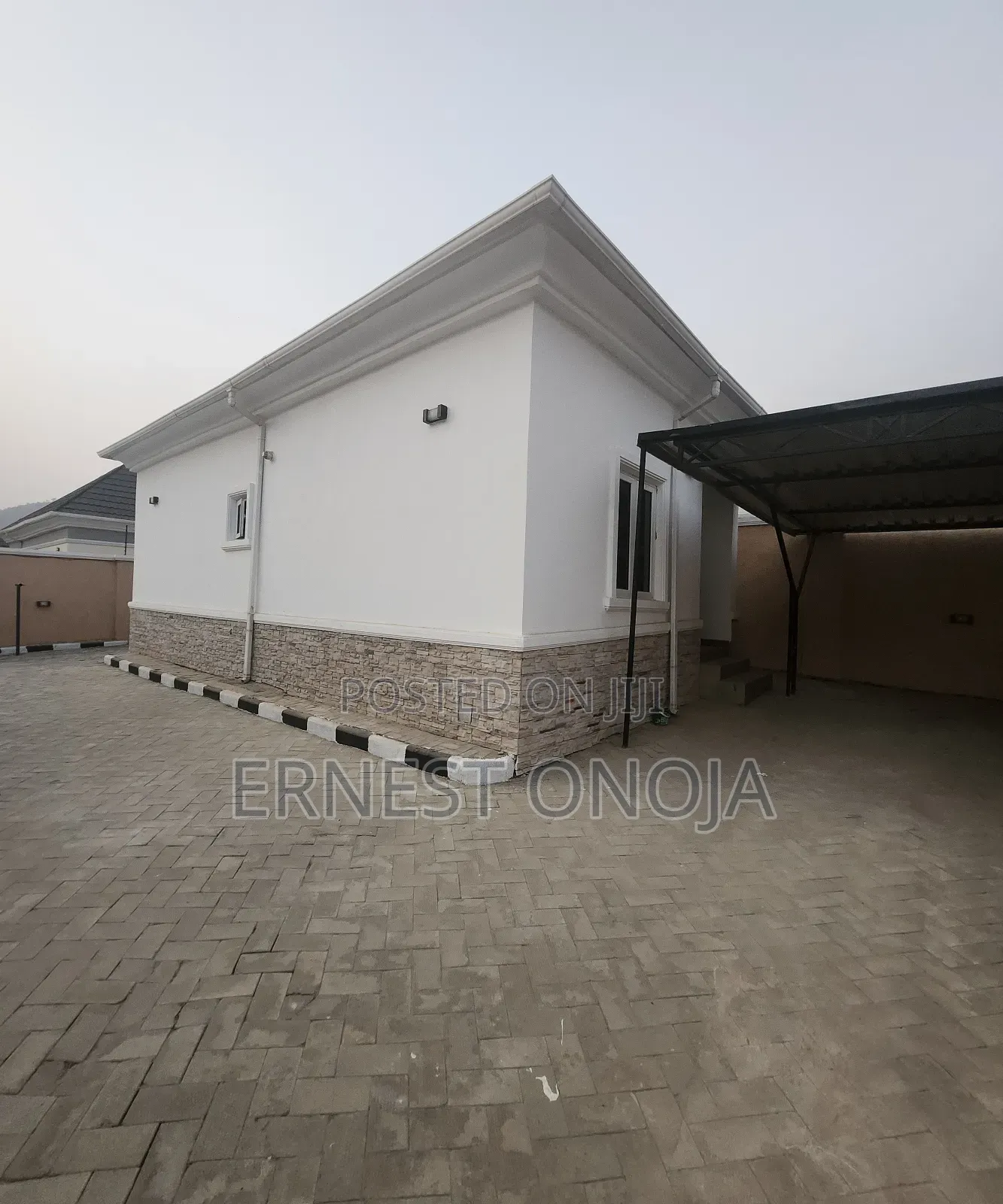 3bdrm Bungalow in Efab Queens Estate for sale