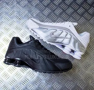 Original Nike Shox R4 Sneakers in Two Colorways