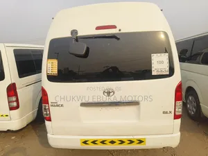 Toyota HiAce 2013 White