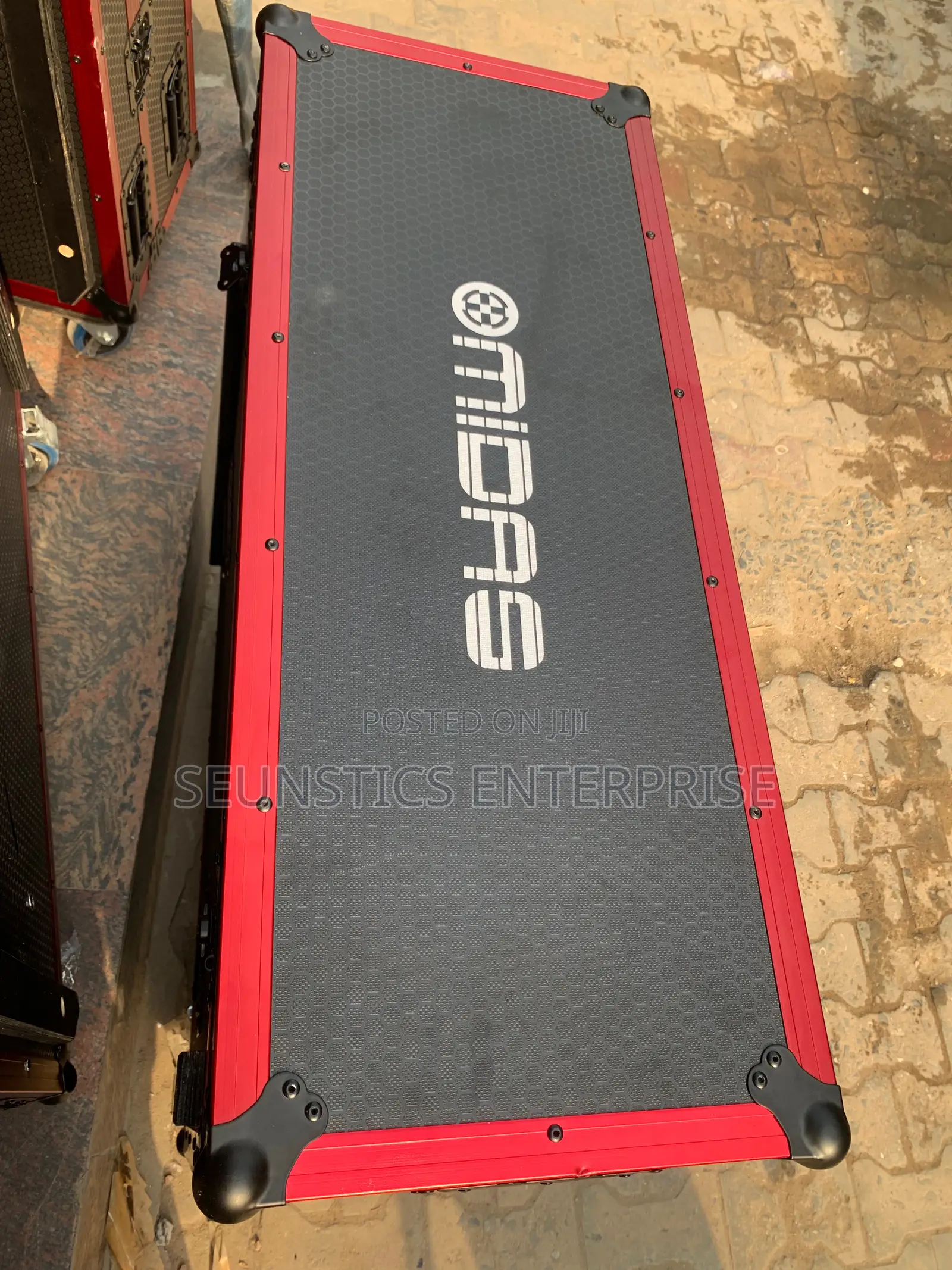 Quality Midas M32 Mixer Flight Case (Box)