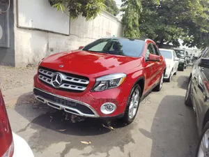 Mercedes-Benz GLA 250 2018 Red