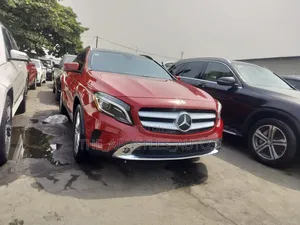 Mercedes-Benz GLA 250 2015 Red