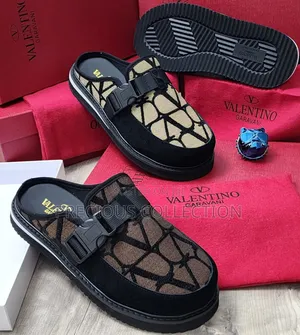 Classic Valentino Half Cut Slide