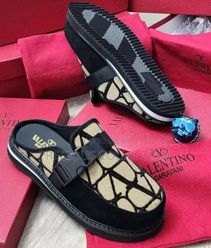 Classic Valentino Half Cut Slide
