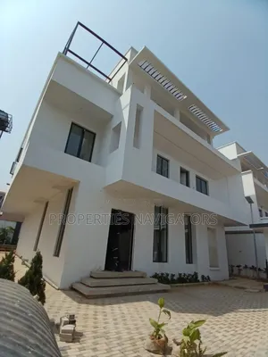 6bdrm Mansion in Maitama for sale