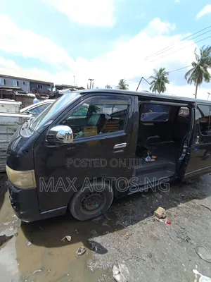 Toyota HiAce 2009 Black